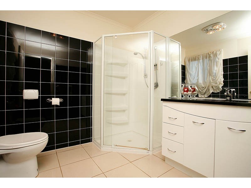 1 Pendragon Crescent, Derrimut VIC 3030