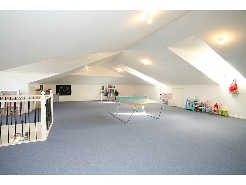 1 Pendragon Crescent, Derrimut VIC 3030