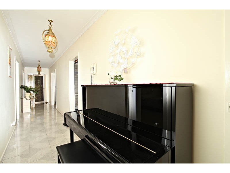 93 Taylors Road, St Albans VIC 3021