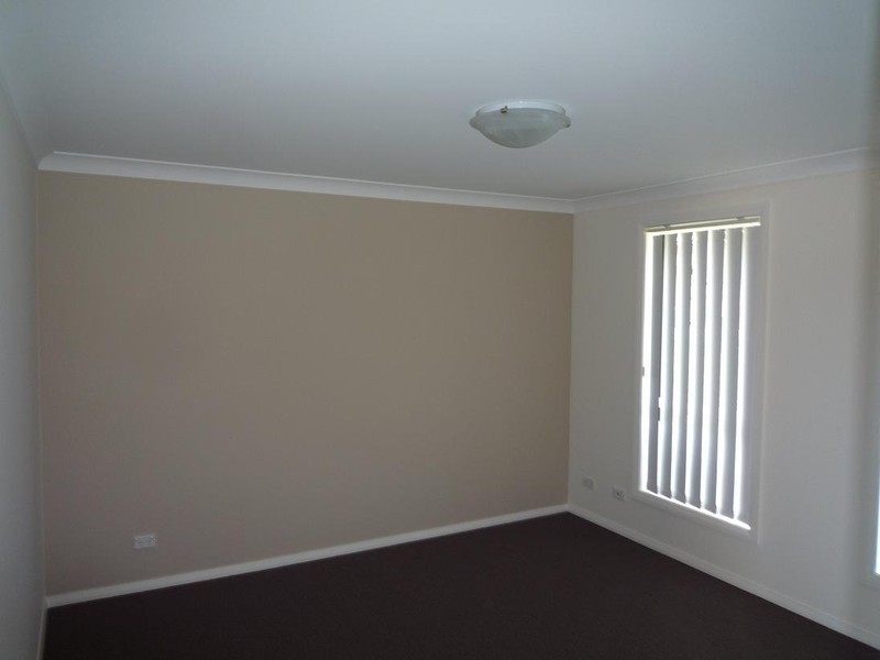 19 Woodbridge Drive, Cameron Park NSW 2285