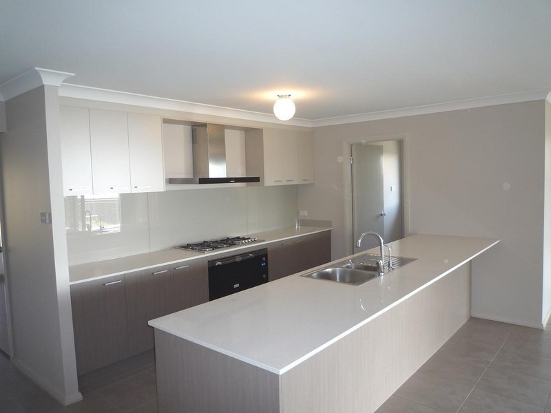 14 Gumnut Way, Aberglasslyn NSW 2320