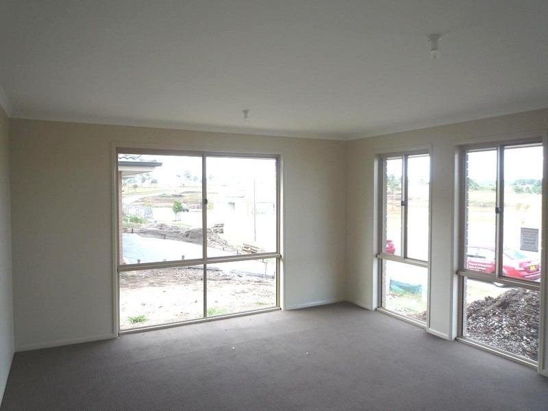 43 McKeachie Drive, Aberglasslyn NSW 2320