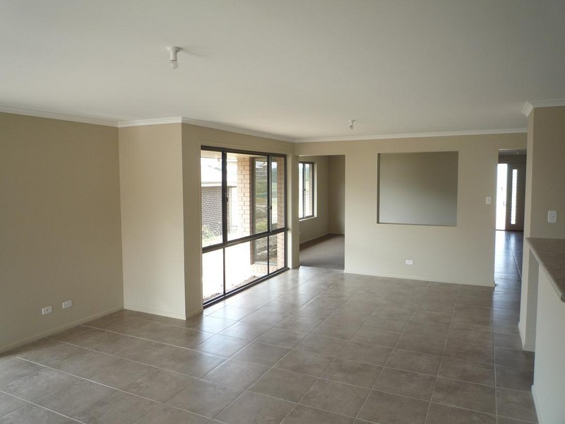 45 McKeachie Drive, Aberglasslyn NSW 2320