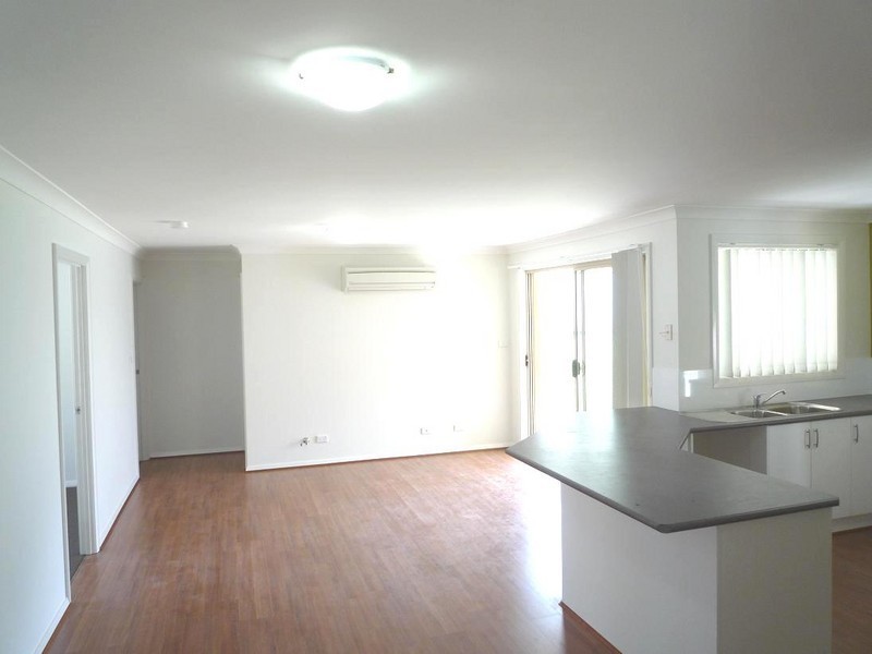 47 Billabong Drive, Cameron Park NSW 2285