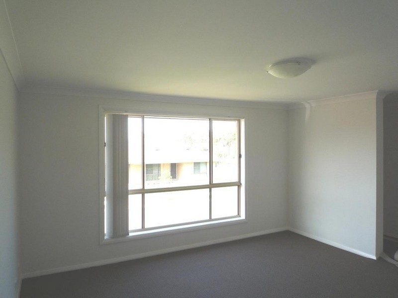 47 Billabong Drive, Cameron Park NSW 2285