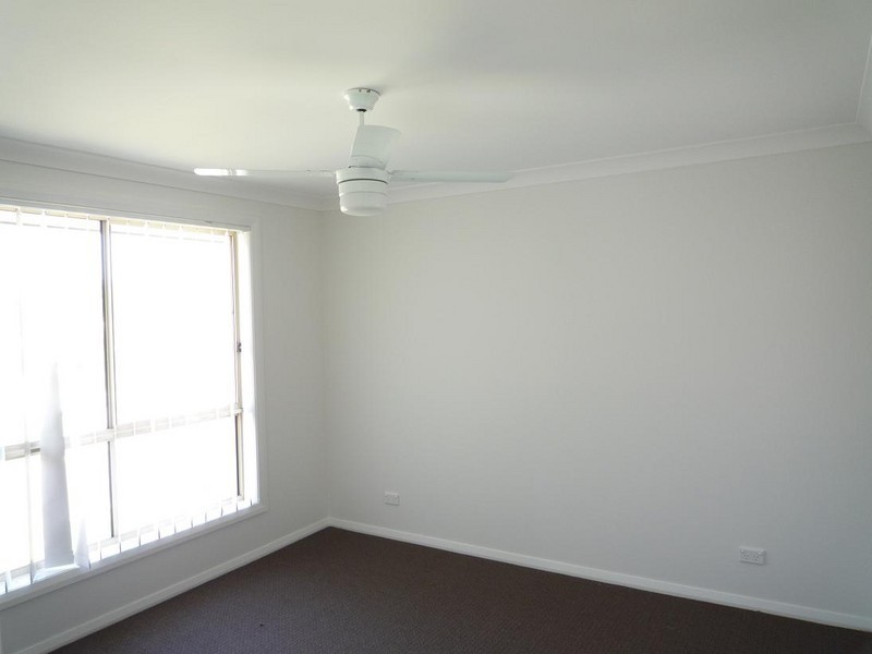 47 Billabong Drive, Cameron Park NSW 2285