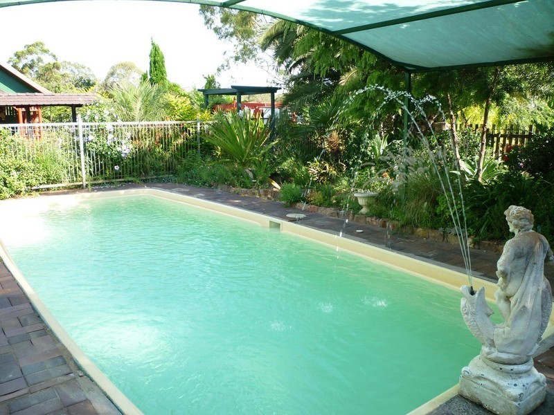 85 Old North Road, Farley NSW 2320