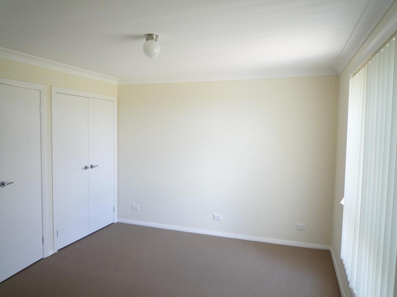 6 Nicholas Close, Cameron Park NSW 2285