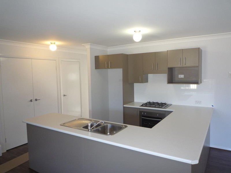 6 Graysynd Circuit, Cameron Park NSW 2285