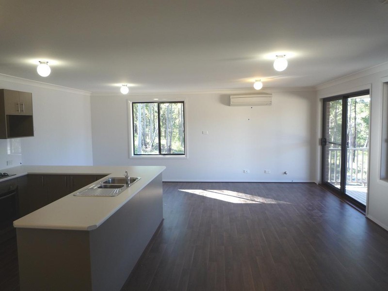 6 Graysynd Circuit, Cameron Park NSW 2285
