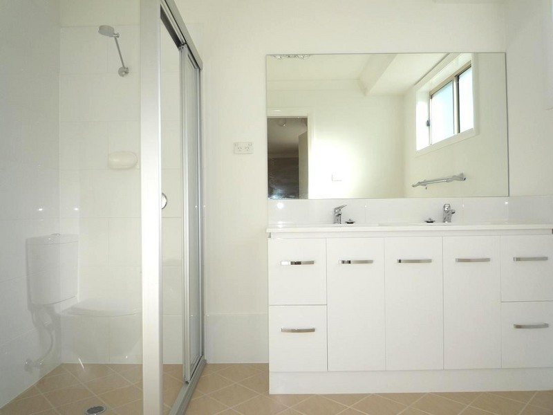 18 Woodbridge Drive, Cameron Park NSW 2285