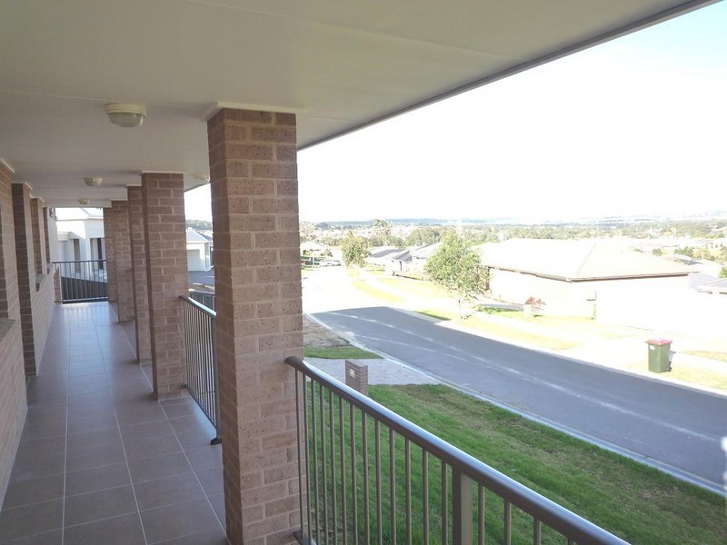 18 Woodbridge Drive, Cameron Park NSW 2285