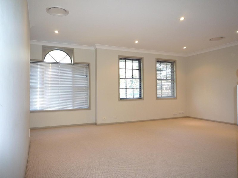 9 Barrington Grove, Thornton NSW 2322