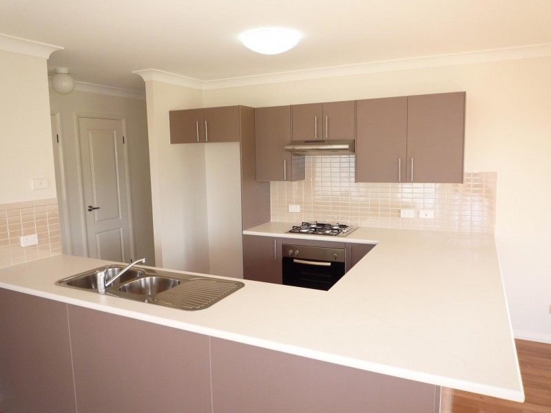 40 Pumphouse crescent, Rutherford NSW 2320