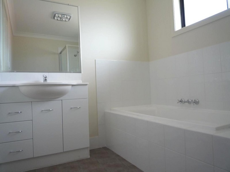 25A Hargreaves Circuit, Metford NSW 2323