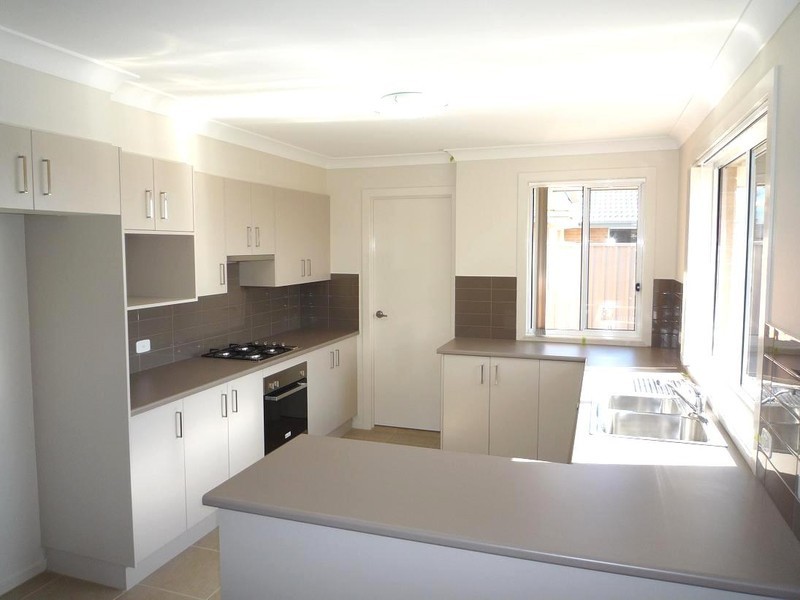 1/3 Marlowe Avenue, Rutherford NSW 2320