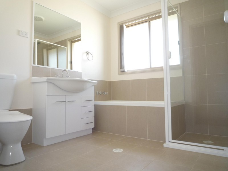 36 Pumphouse Crescent, Rutherford NSW 2320