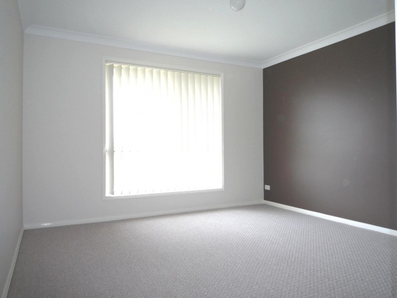 34 Pumphouse Crescent, Rutherford NSW 2320