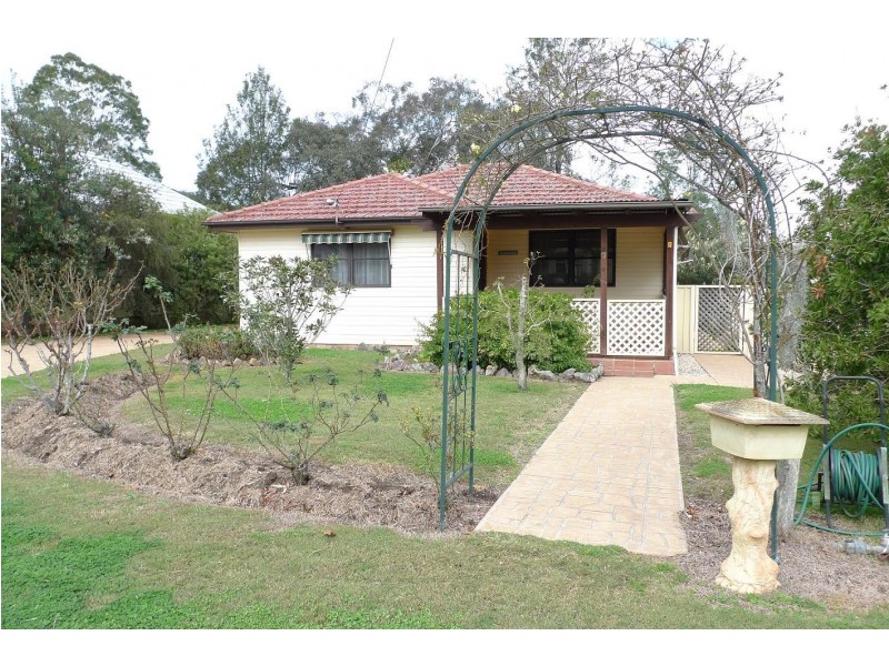 7  King Street, Paterson NSW 2421