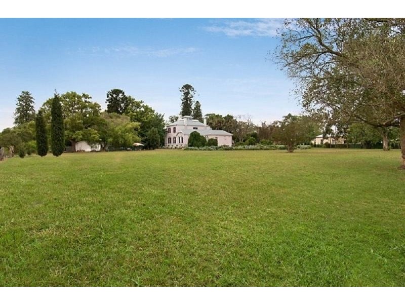 1  Elizabeth Street, East Maitland NSW 2323