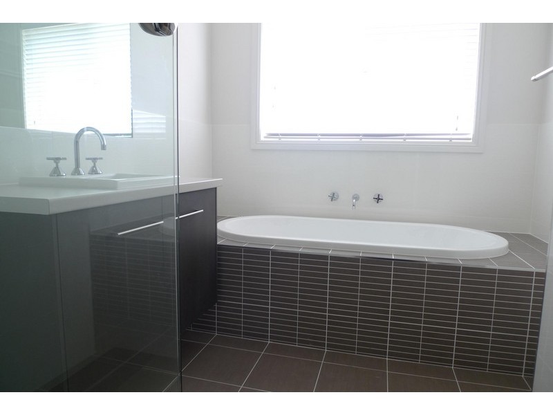 8 Johnson Drive, East Maitland NSW 2323