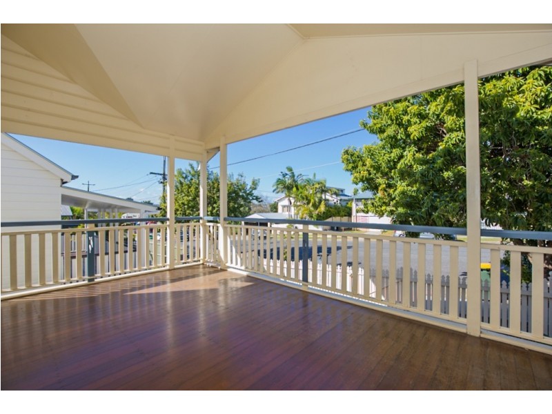 22 Torrens Street, Annerley QLD 4103