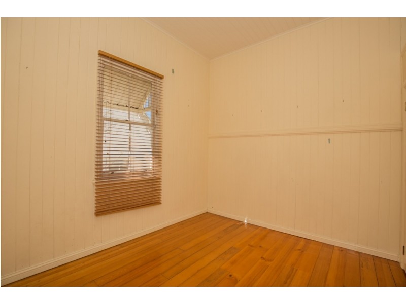 22 Torrens Street, Annerley QLD 4103