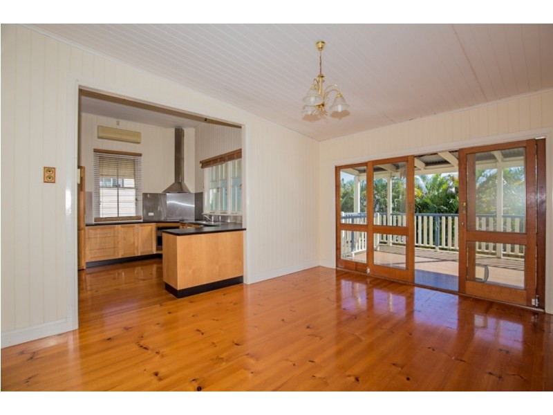 22 Torrens Street, Annerley QLD 4103
