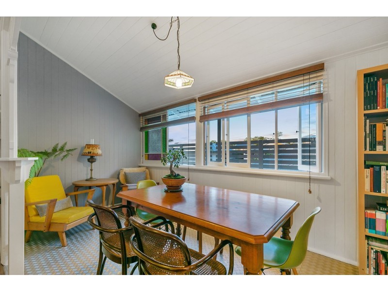 17 Kintore Street, Annerley QLD 4103