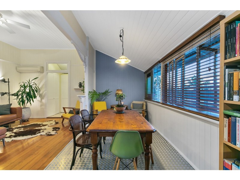 17 Kintore Street, Annerley QLD 4103