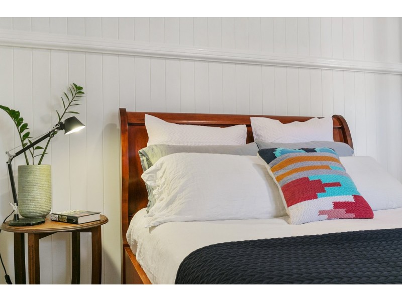 17 Kintore Street, Annerley QLD 4103