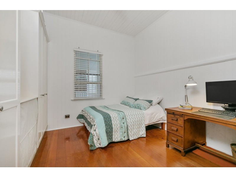 17 Kintore Street, Annerley QLD 4103