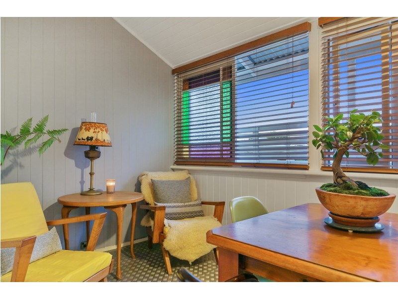 17 Kintore Street, Annerley QLD 4103