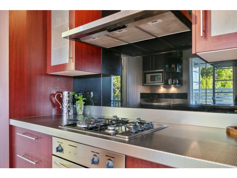 17 Kintore Street, Annerley QLD 4103