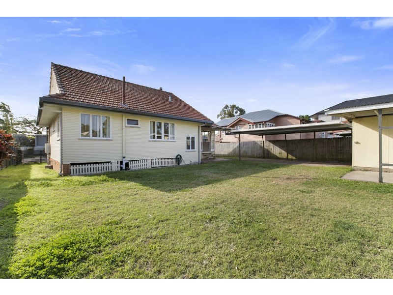 92 Brisbane Corso, Fairfield QLD 4103