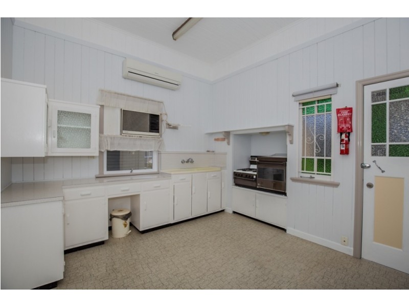 96 Ekibin Road, Annerley QLD 4103