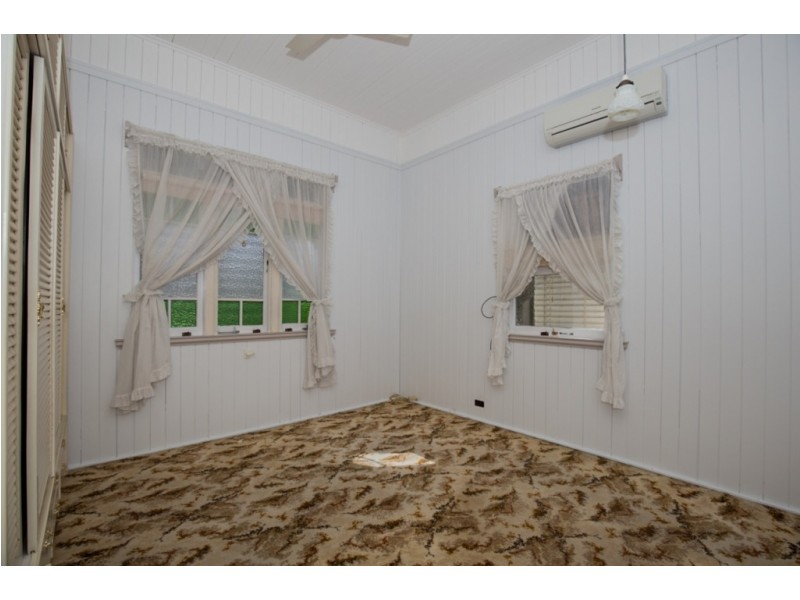 96 Ekibin Road, Annerley QLD 4103