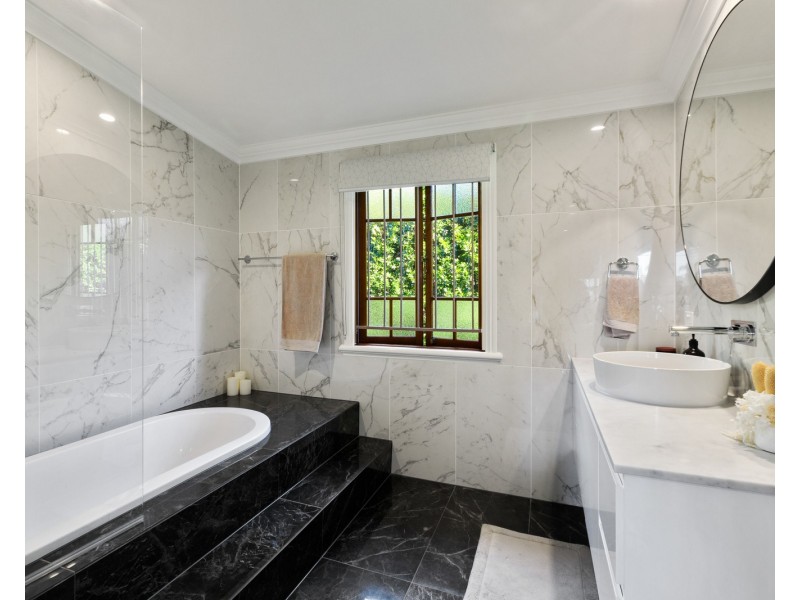 4 Orford Street, Tarragindi QLD 4121