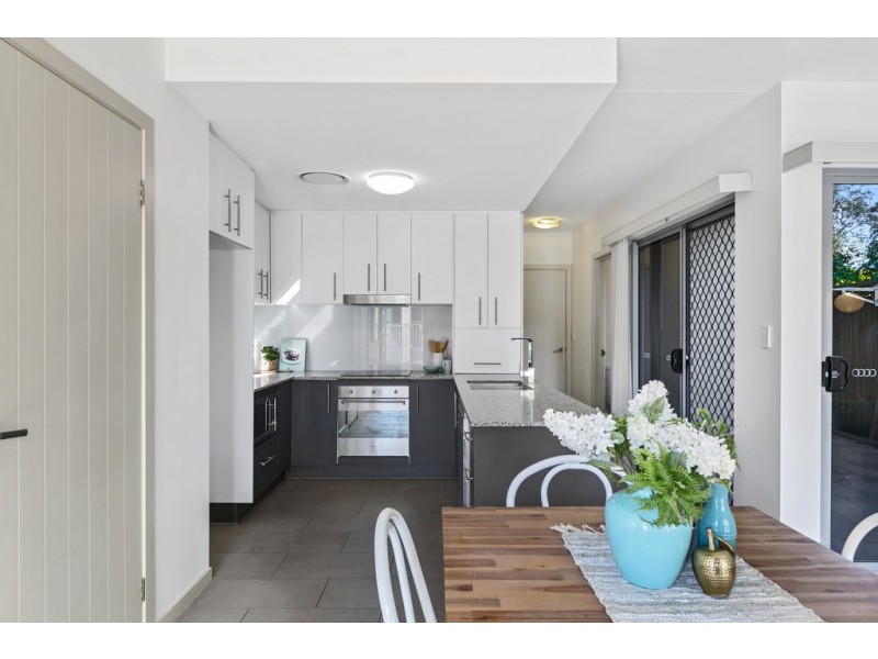 44a Wilton Terrace, Yeronga QLD 4104