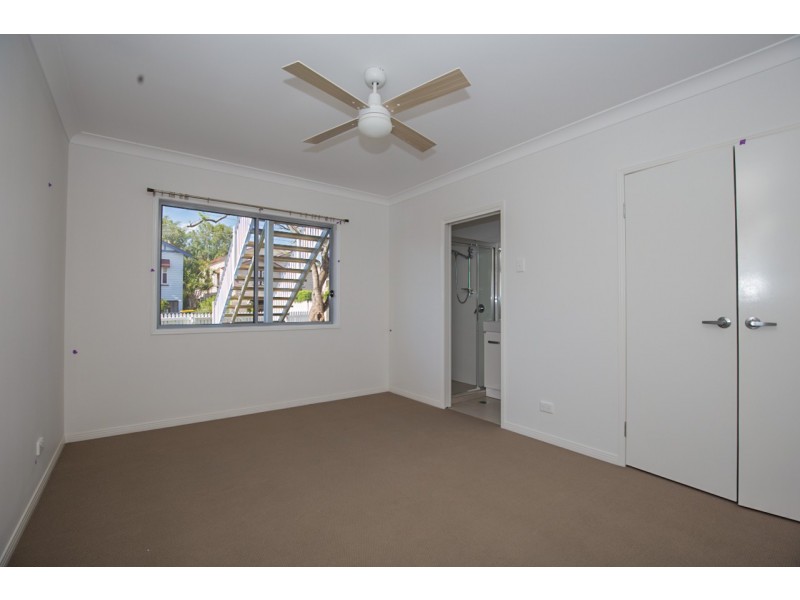 1/13 Glena Street, Fairfield QLD 4103