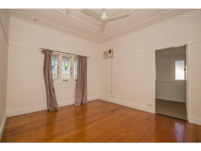 1/13 Glena Street, Fairfield QLD 4103