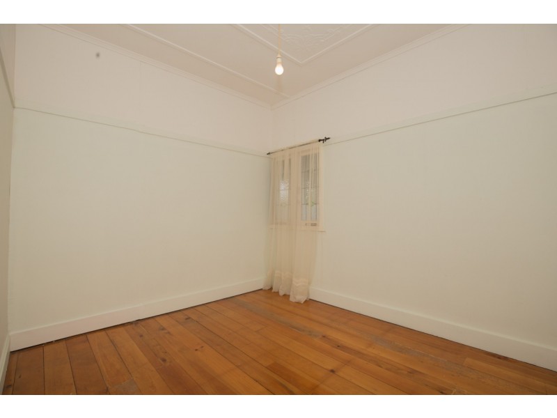 1/13 Glena Street, Fairfield QLD 4103