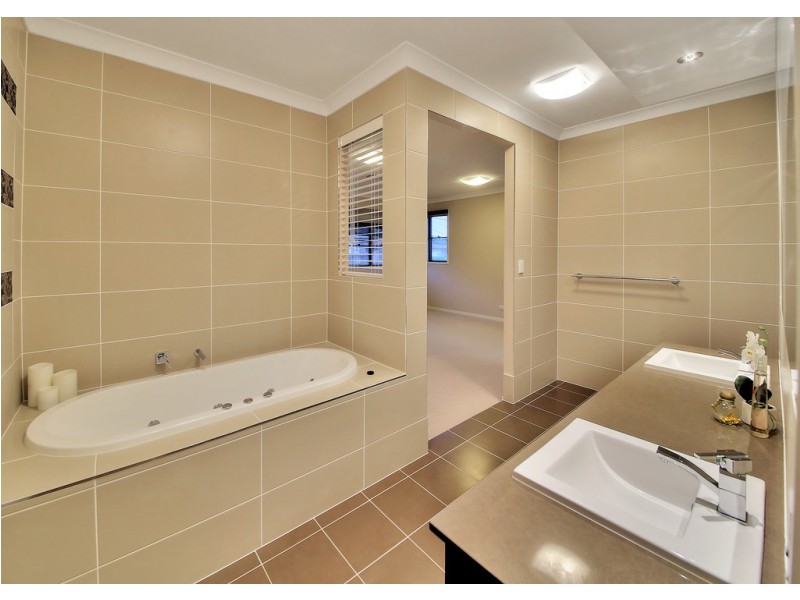 105 Nyleta Street, Coopers Plains QLD 4108