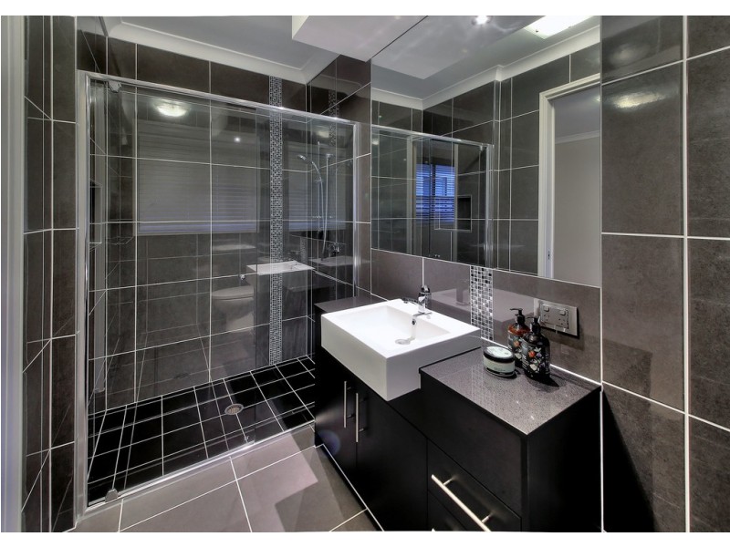 105 Nyleta Street, Coopers Plains QLD 4108