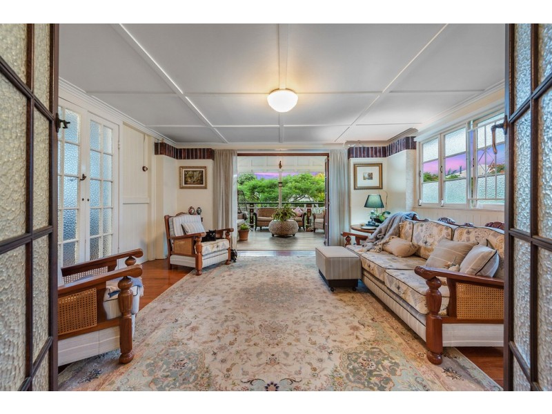 38 Wingarra Street, Yeerongpilly QLD 4105