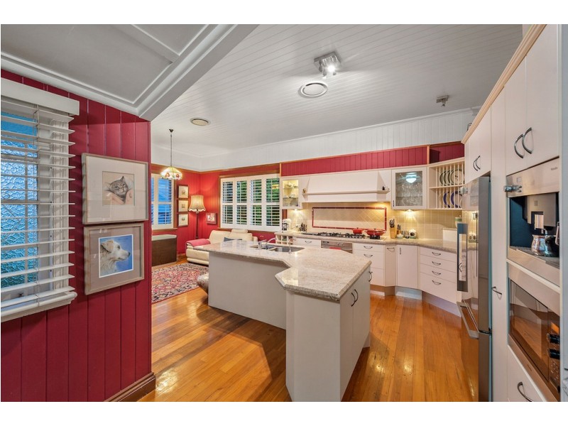 38 Wingarra Street, Yeerongpilly QLD 4105