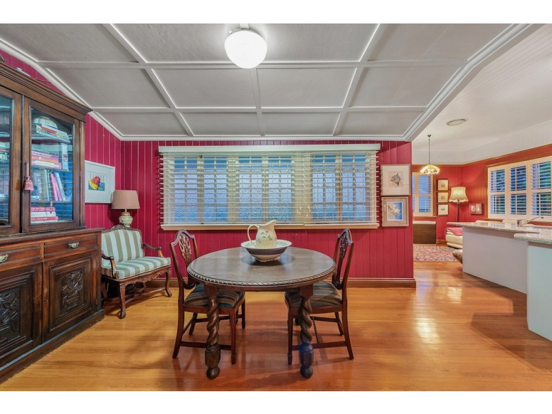 38 Wingarra Street, Yeerongpilly QLD 4105