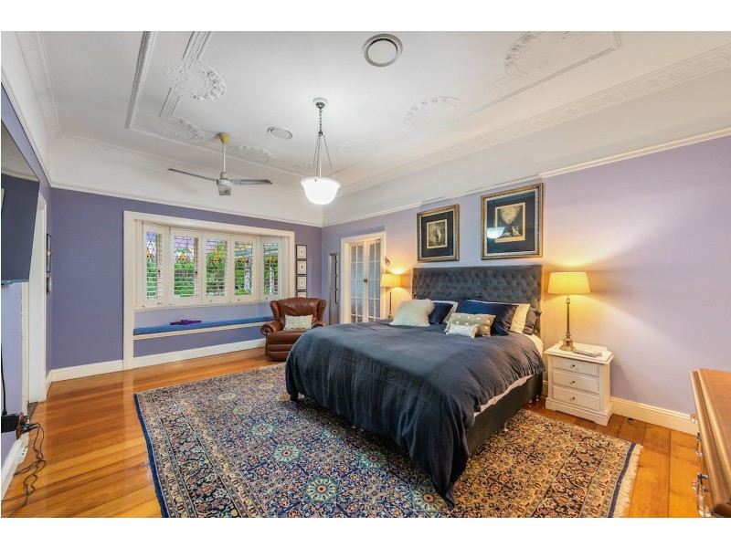 38 Wingarra Street, Yeerongpilly QLD 4105