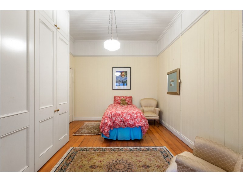 38 Wingarra Street, Yeerongpilly QLD 4105