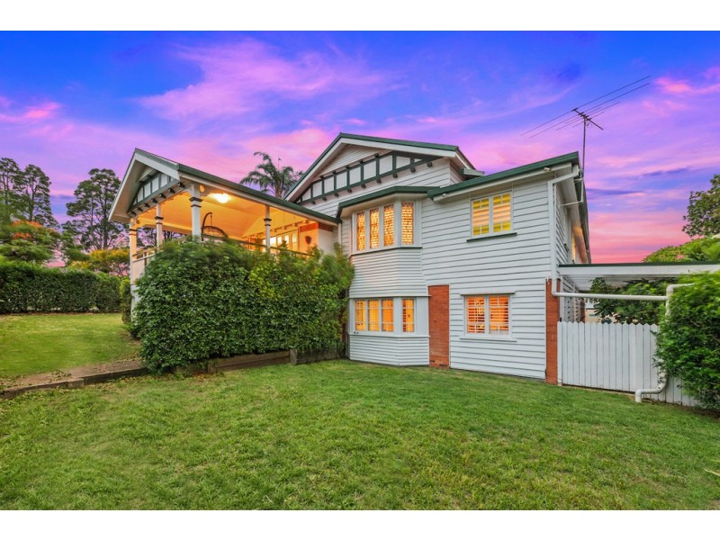 38 Wingarra Street, Yeerongpilly QLD 4105